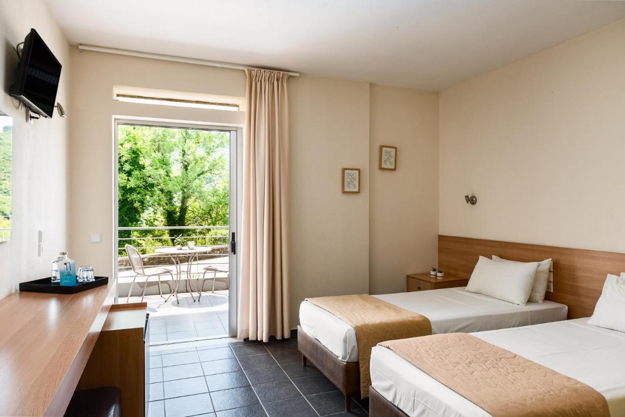 Gefiri Plakas Hotel, Tzoumerka المظهر الخارجي الصورة