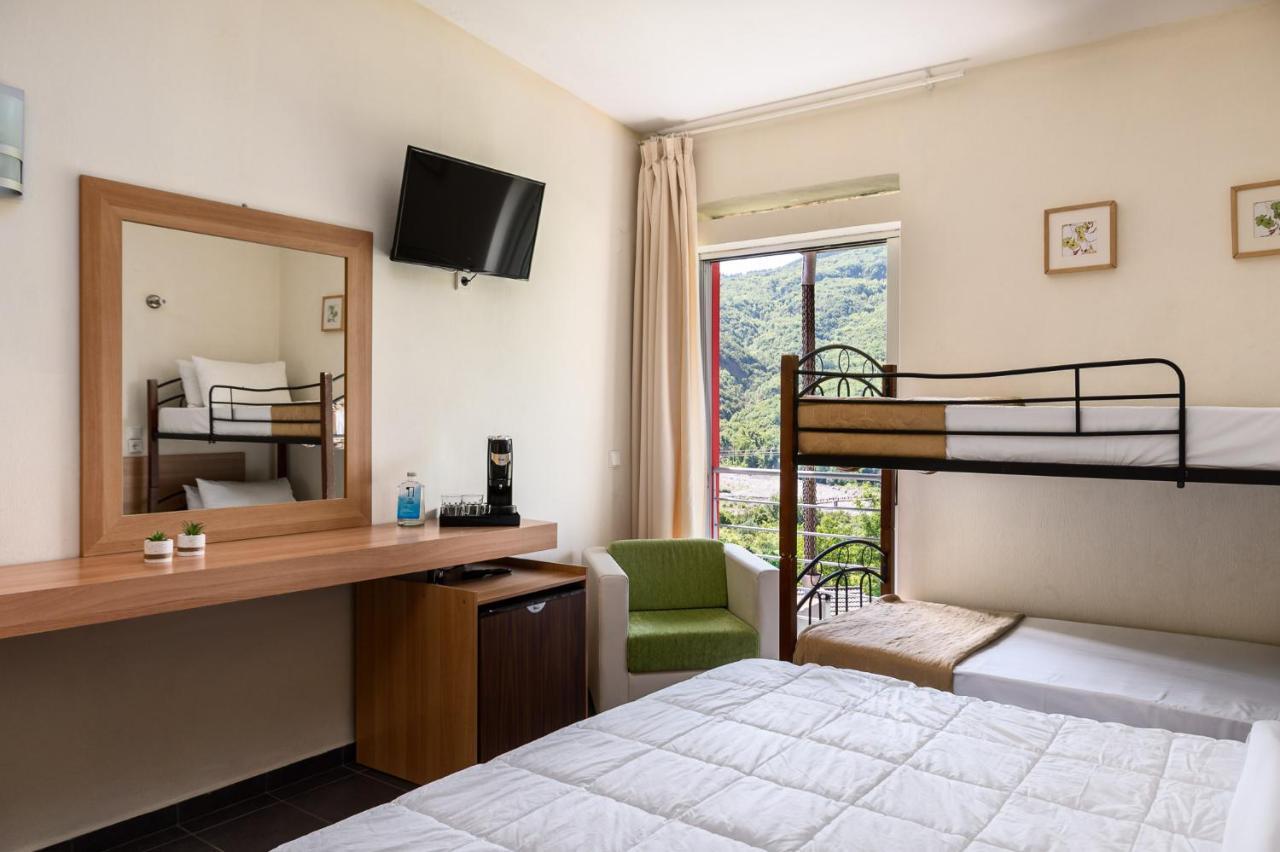 Gefiri Plakas Hotel, Tzoumerka المظهر الخارجي الصورة