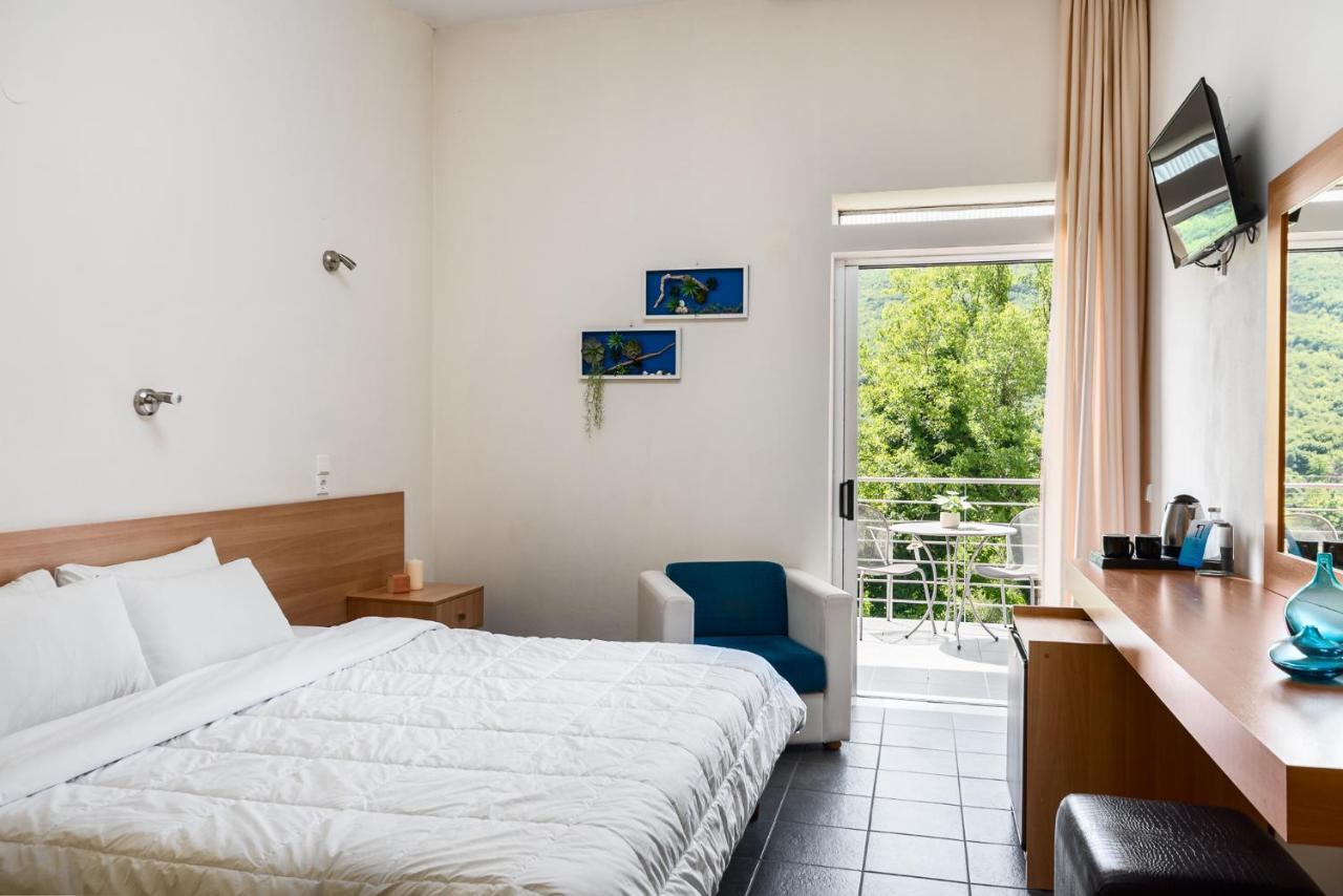 Gefiri Plakas Hotel, Tzoumerka المظهر الخارجي الصورة