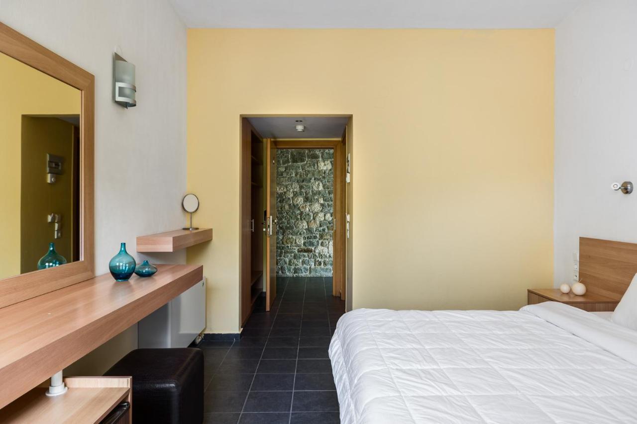 Gefiri Plakas Hotel, Tzoumerka المظهر الخارجي الصورة