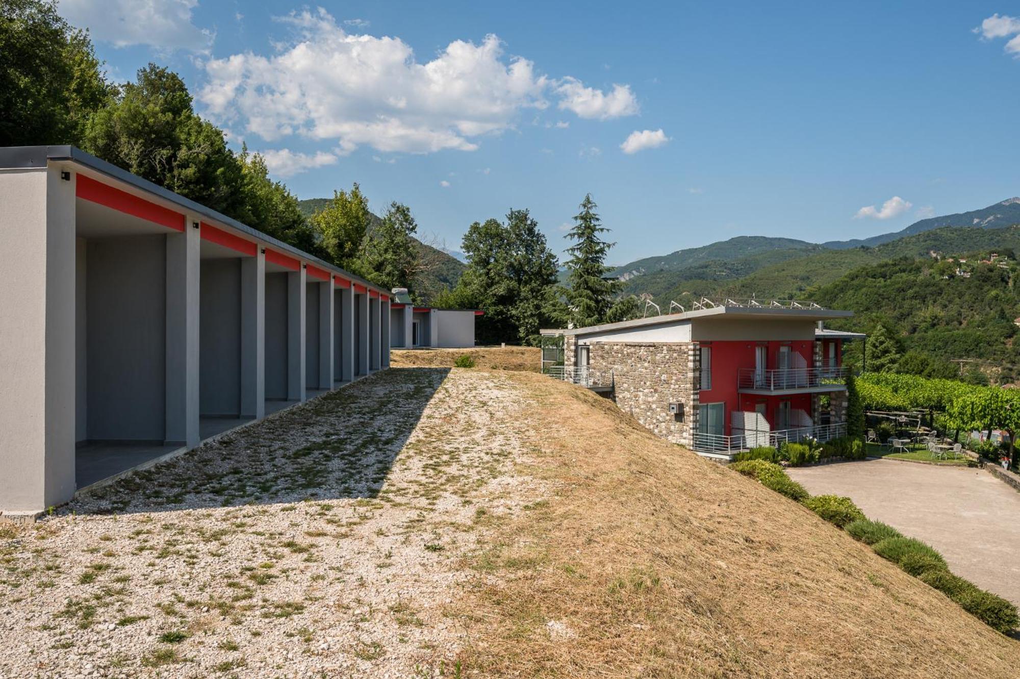 Gefiri Plakas Hotel, Tzoumerka المظهر الخارجي الصورة