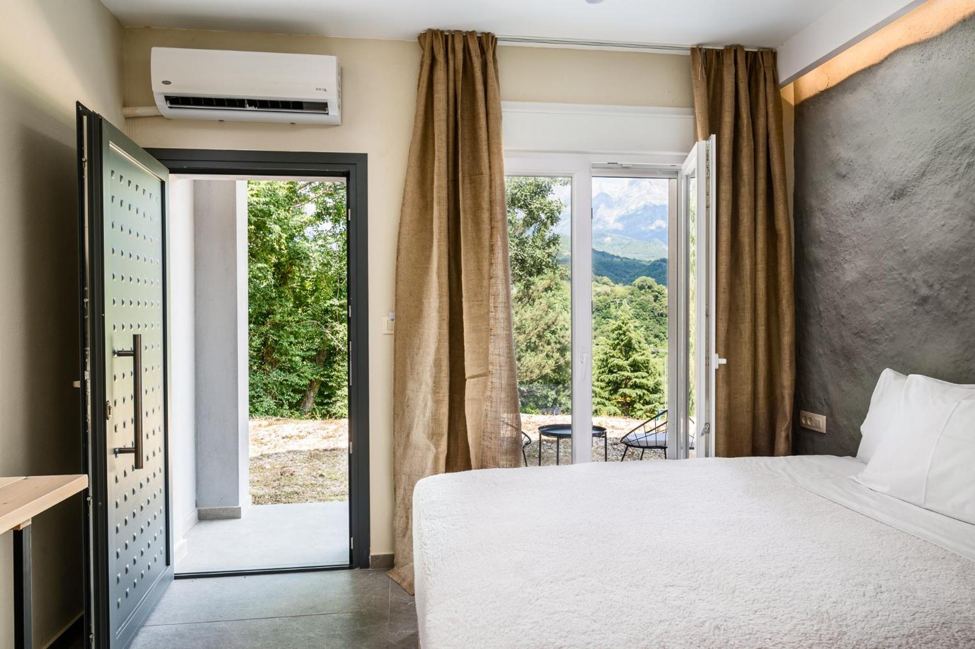 Gefiri Plakas Hotel, Tzoumerka المظهر الخارجي الصورة