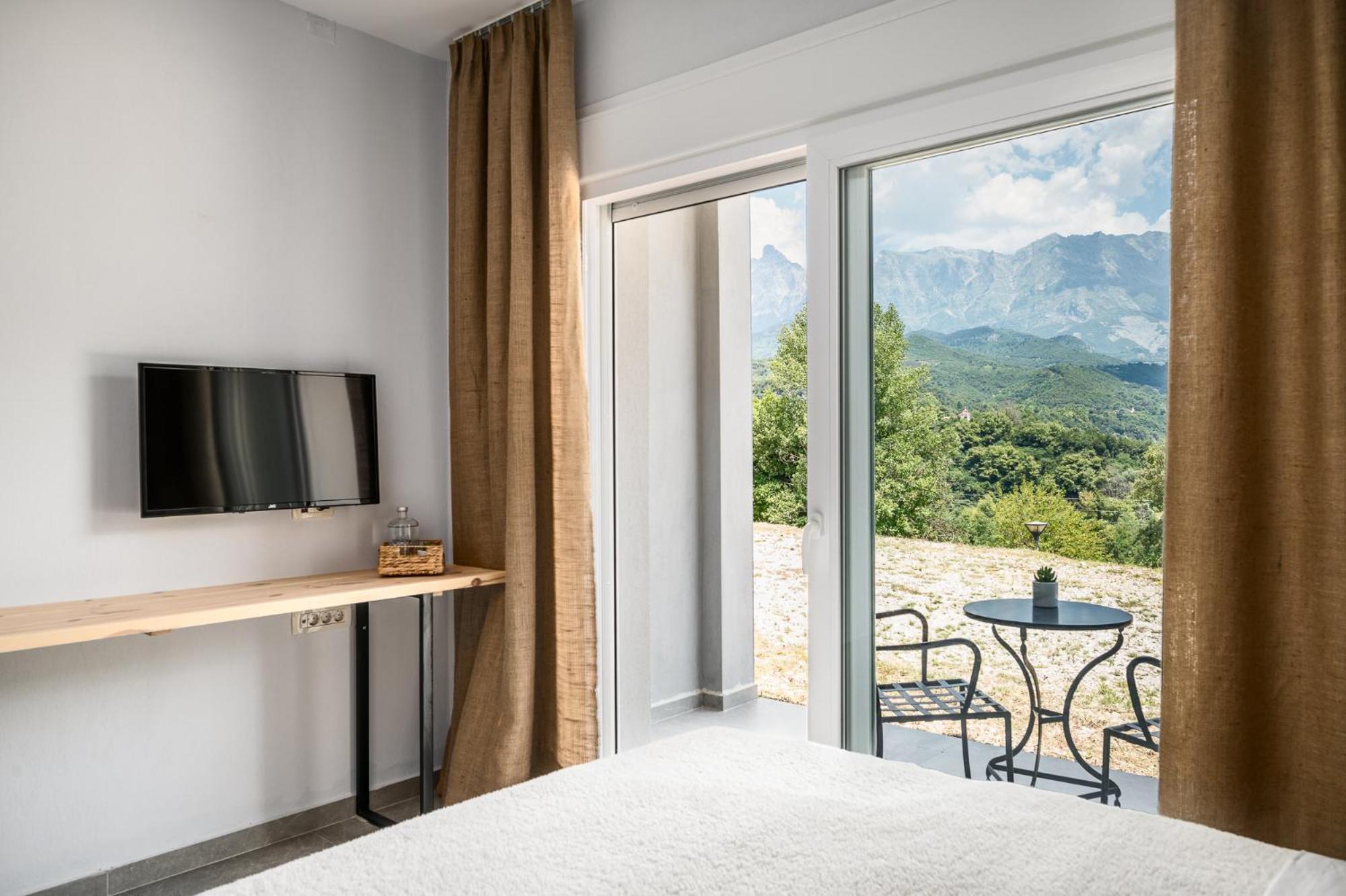 Gefiri Plakas Hotel, Tzoumerka المظهر الخارجي الصورة